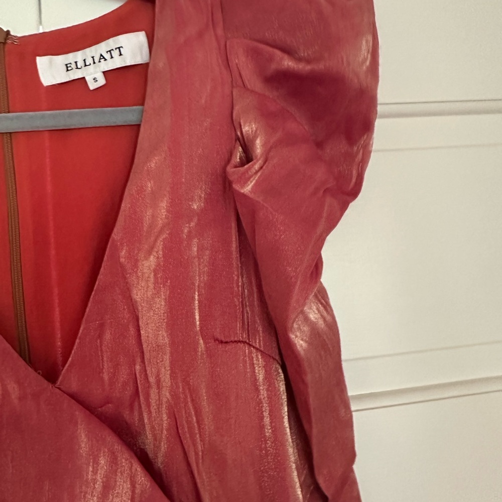Elliatt ‘Golden’ Dress S metallic puff sleeve orange pink gold fall vibes - Picture 7 of 9